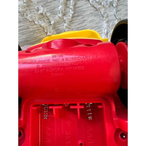 Fisher-Price Little People Lifty Loader Bulldozer Construction and Figure Works - Picture 10 of 12